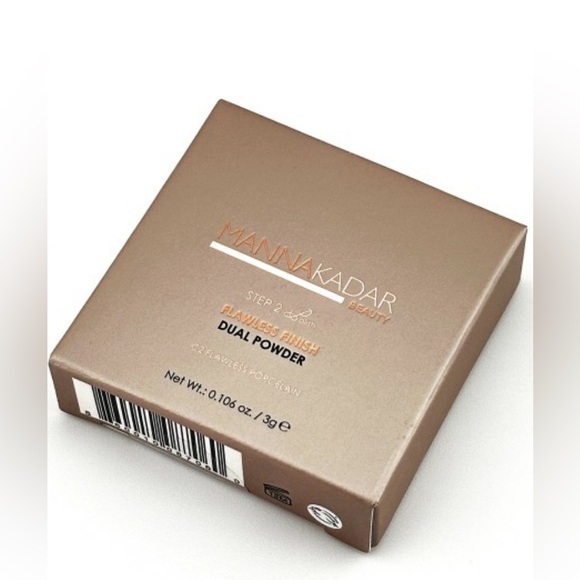 Manna Kadar Flawless Finish Dual Powder in Flawless Linen - Picture 1 of 12